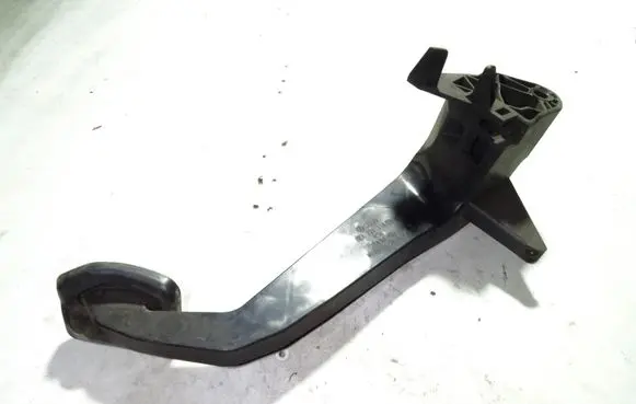 Audi A4 S4 B7 8E 8H Accelerator throttle pedal 8E1721316