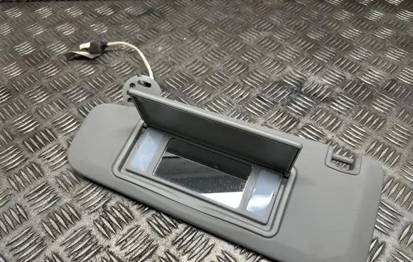 Sun visor