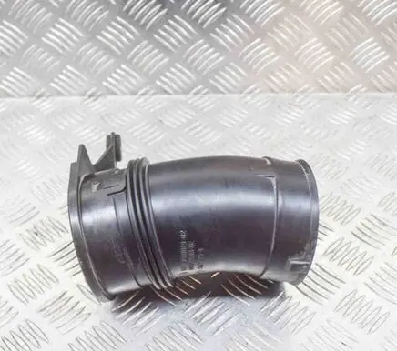 BMW 6 E63 E64 Air intake duct part 7521019