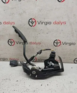 Toyota Corolla Verso AR10 Accelerator throttle pedal 822230F040C 150866 000108J100