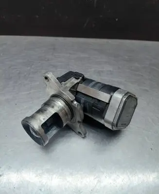 Mercedes-Benz E W211 EGR valve 00005320C5 AC5141550799 A646140