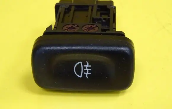 Nissan Primera Fog light switch 