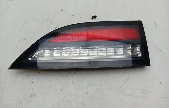 Opel Ampera Tailgate rear/tail lights 22900157