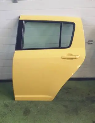 Suzuki Swift I Rear door ZCJ