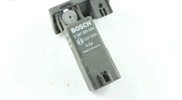Volkswagen Caddy Glow plug pre-heat relay 038907281D 0281003038