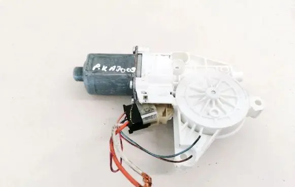 Mercedes-Benz ML W164 Front door window regulator motor A2518200742 997082102