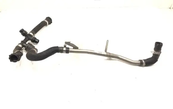 Engine coolant pipe/hose