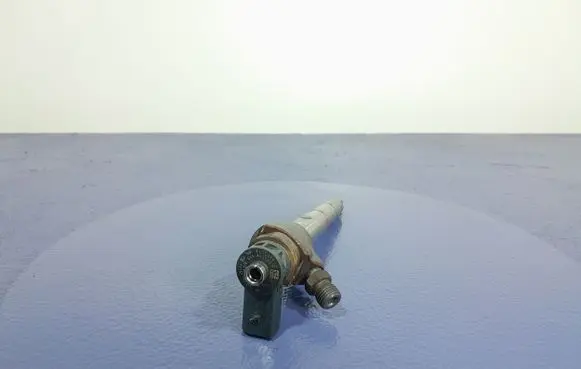 Fuel injector