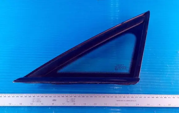 Seat Toledo III (5P) Front triangle window/glass 5P0845411