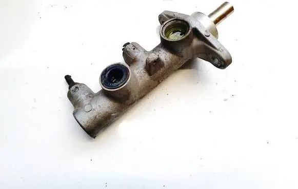 Honda FR-V Master brake cylinder