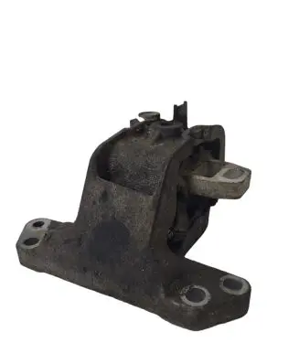 Peugeot 407 Engine mount bracket