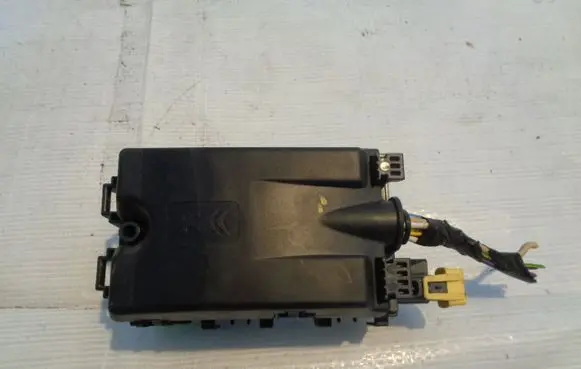 Peugeot 208 Fuse box set 9666232680