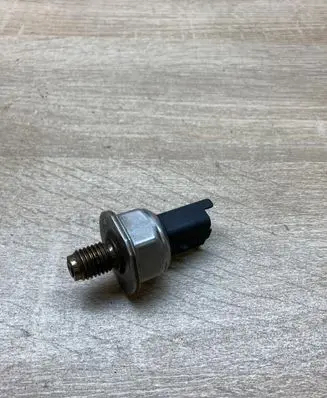 Peugeot 307 Fuel pressure sensor 9658227880