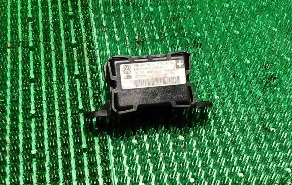 Volkswagen Multivan T5 ESP acceleration yaw rate sensor 7H0907652A 10170103673