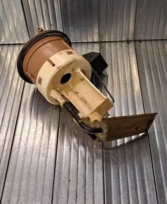 Toyota Yaris Verso Fuel level sensor 
