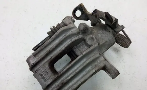 Volkswagen PASSAT B5.5 Rear brake caliper