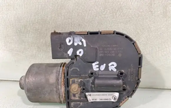Skoda Octavia Mk2 (1Z) Wiper motor 1z1955119c