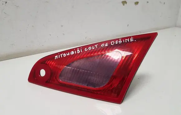 Mitsubishi Colt Tailgate rear/tail lights MN105622