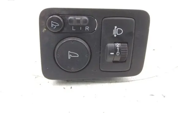 Honda CR-V Wing mirror switch