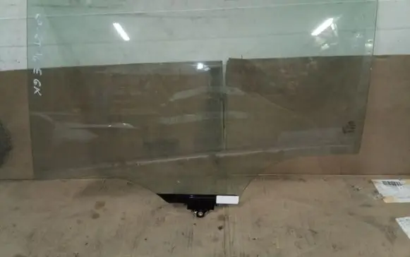 KIA Sportage Rear door window glass