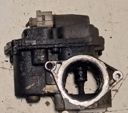 Volkswagen Crafter EGR valve 03L131501R 01620548