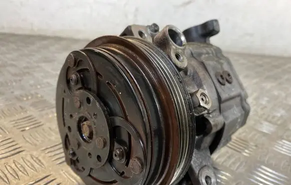 Subaru Forester SG Air conditioning (A/C) compressor (pump) 