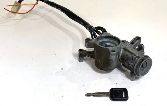 Opel Frontera A Ignition lock 337184