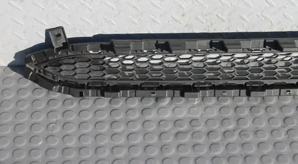 Hyundai i30 Front bumper lower grill 86561G4500I30 86561G4500
