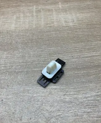 Ford Focus Windshield trim 1106903
