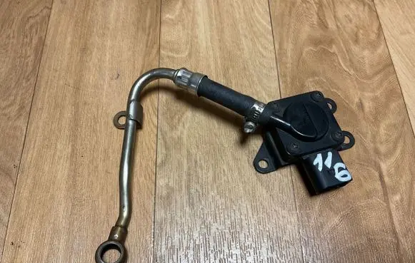 BMW 5 E60 E61 Exhaust gas pressure sensor 7808013