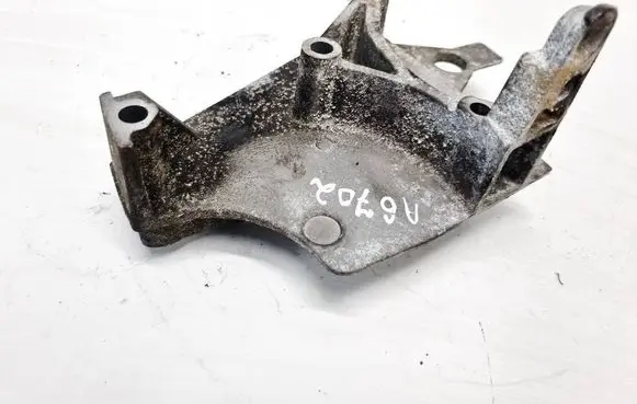 Renault Modus Engine mounting bracket 8200206982