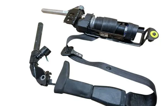 Volvo S40 Front seatbelt 6012243L0F