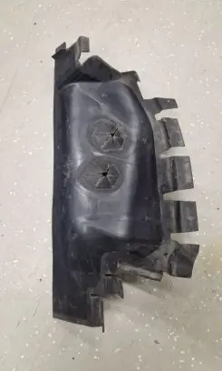 Audi Q7 4M Intercooler air guide/duct channel 4M0121283H