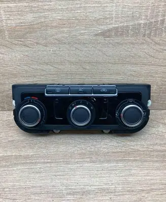 Volkswagen Golf VI Climate control unit 7N0907426K 5HB00975150