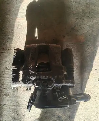 Hyundai i40 Rear brake caliper