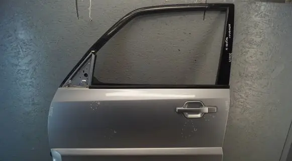 Mitsubishi Pajero Front door