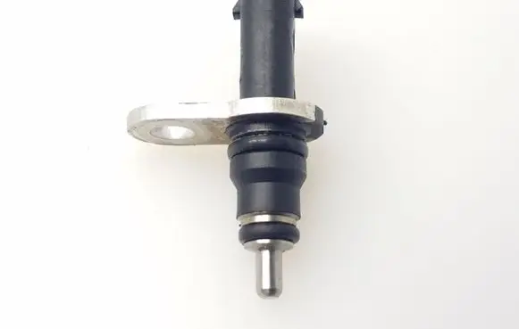 Volkswagen Touareg II Coolant temperature sensor 079919523B