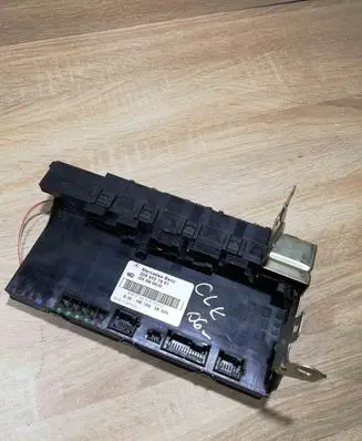Mercedes-Benz C W203 Fuse module 2095451601