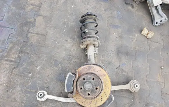 Mercedes-Benz C W204 Front wheel hub spindle knuckle 