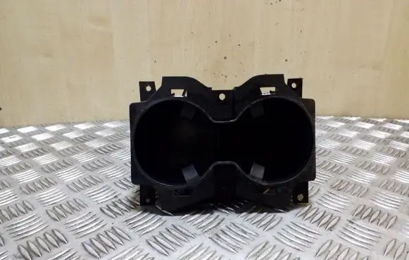 Cup holder front