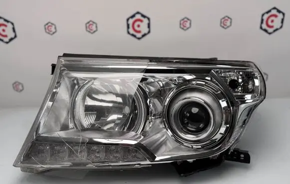 Toyota Land Cruiser (J200) Headlight/headlamp 55079378AF NULL