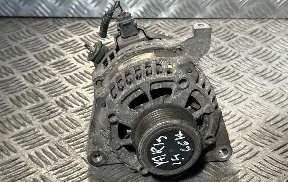 Toyota Yaris Generator/alternator 270600N090 104211300T