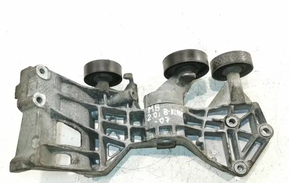 Mercedes-Benz B W245 Generator/alternator bracket 