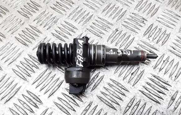 Skoda Fabia Mk1 (6Y) Fuel injector 138130073ag