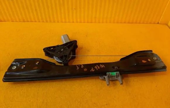 Mercedes-Benz GLE W167 Rear door window regulator motor A0009060908