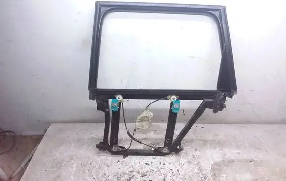 Volkswagen Touareg I Rear window lifting mechanism without motor 7L0839461D