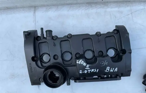 Seat Leon (1P) Rocker cam cover 06F103469F