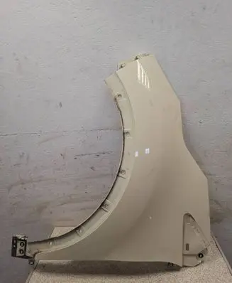Renault Captur Fender 631018998R