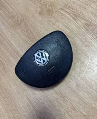 Volkswagen New Beetle Steering wheel airbag