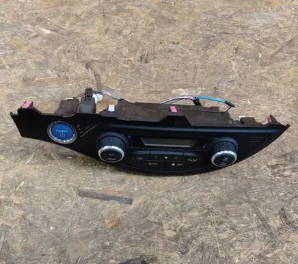 Toyota Yaris Climate control unit 559000D800